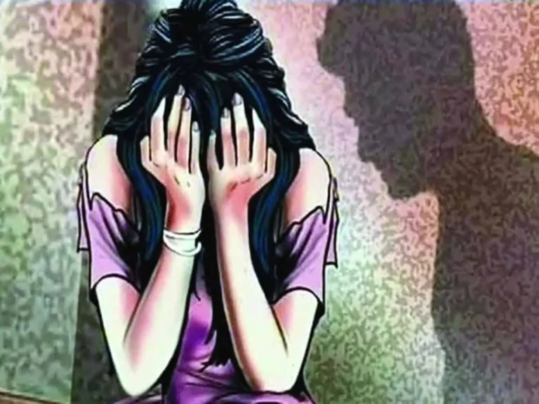 17 Year Girl Raped By 3 Men In Karnataka